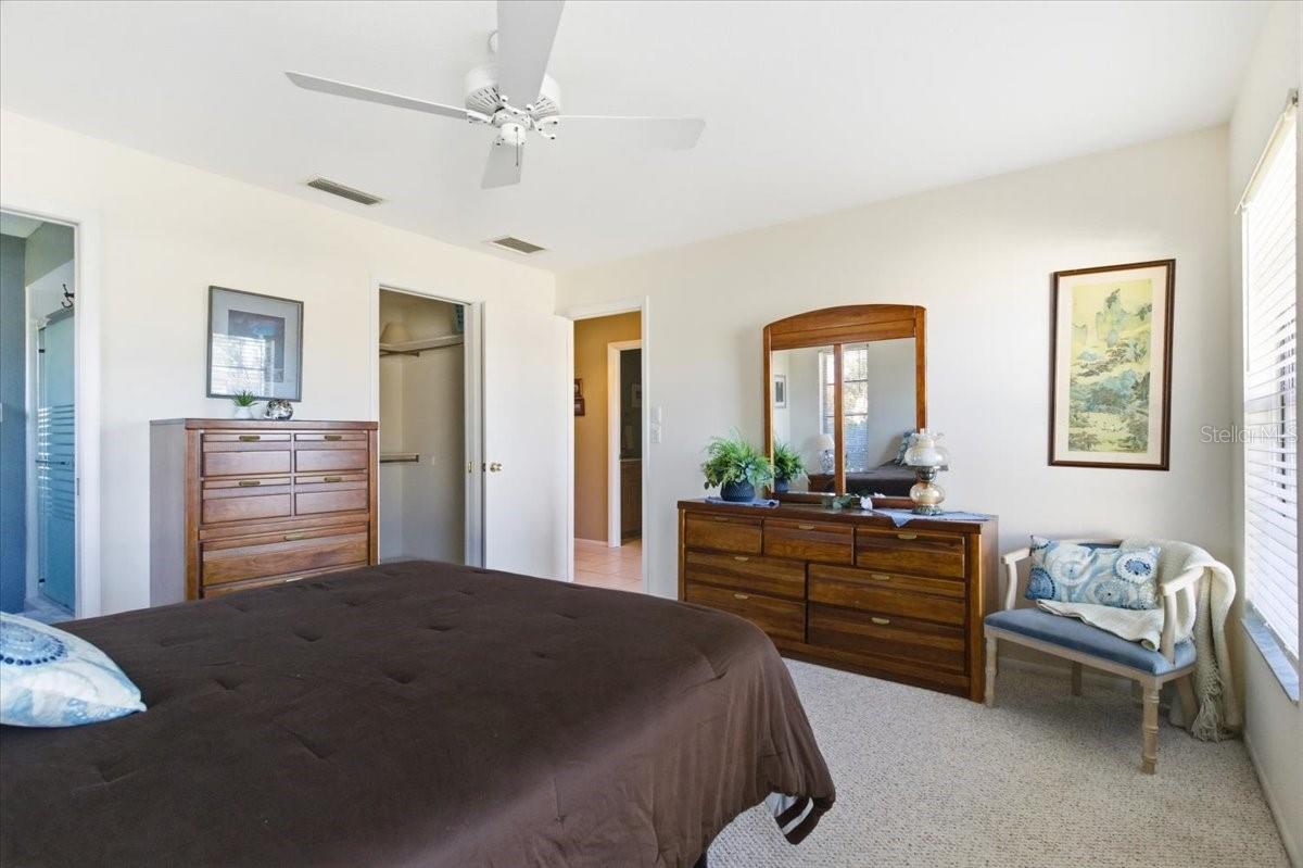 Image 4 of 48 For 771 Vivienda South Court 9