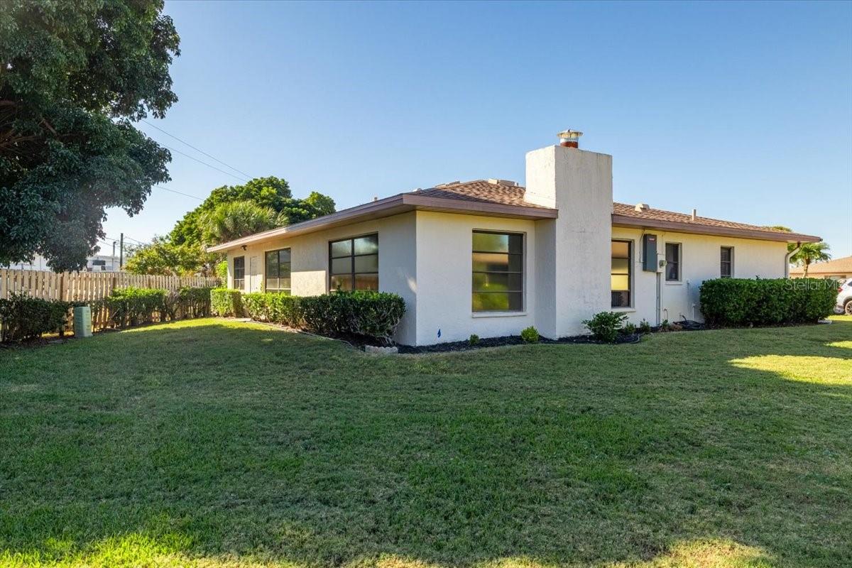 Image 41 of 48 For 771 Vivienda South Court 9