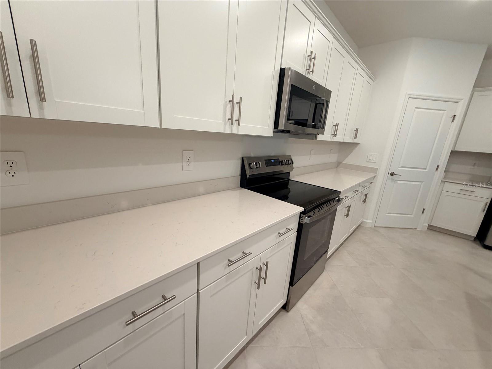 Image 4 of 30 For 8099 Saint Kitts Circle