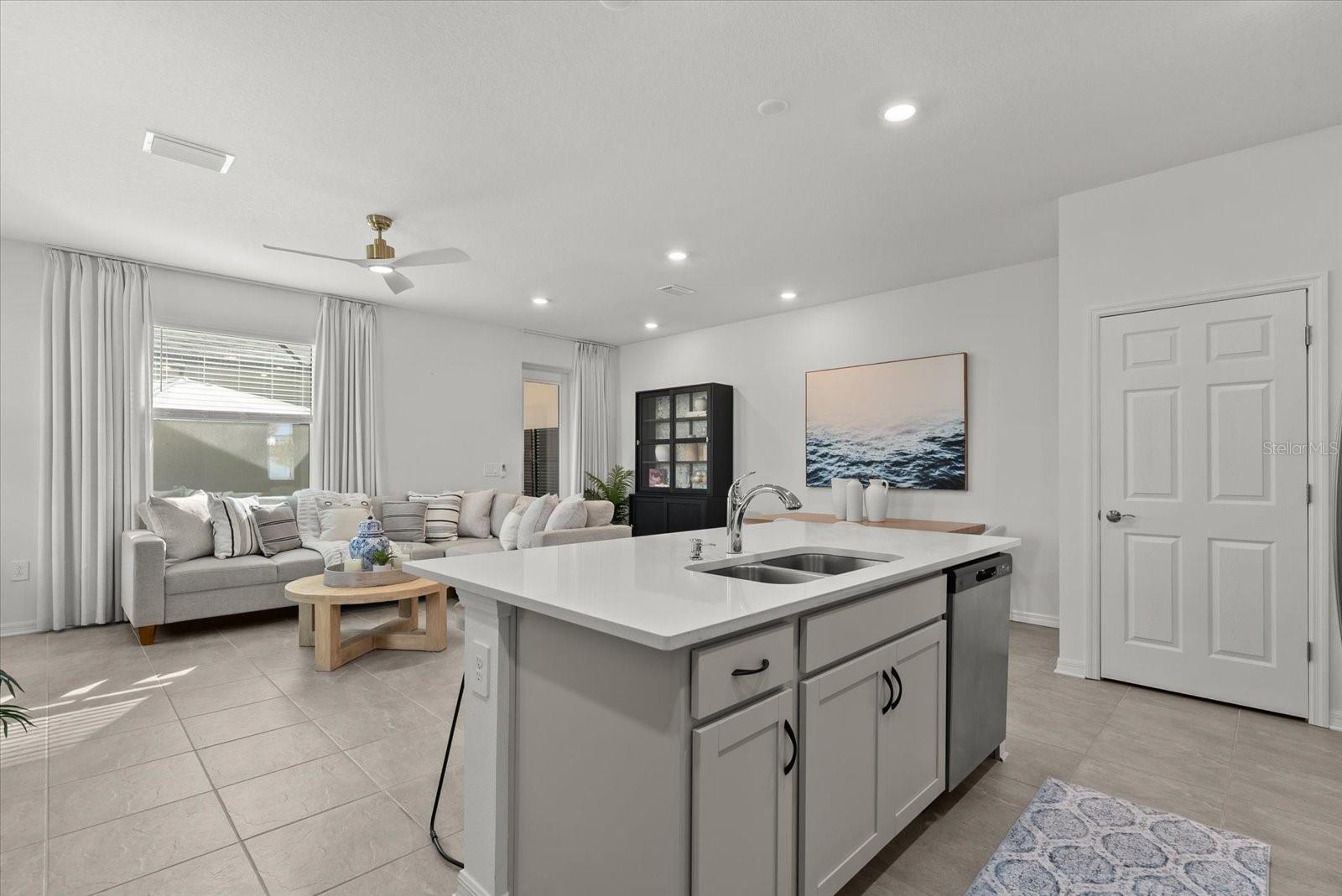 Image 14 of 74 For 7328 Portlight Lane