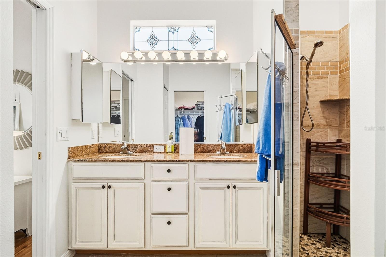 Image 18 of 26 For 1858 Vamo Drive