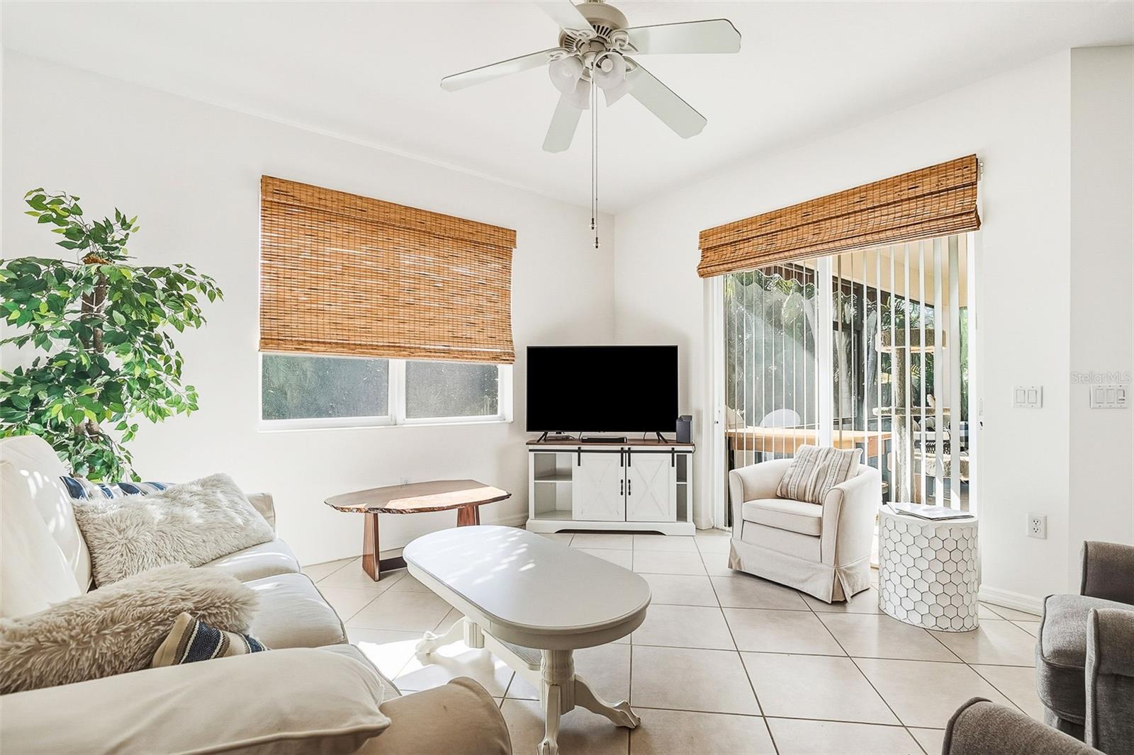 Image 8 of 26 For 1858 Vamo Drive