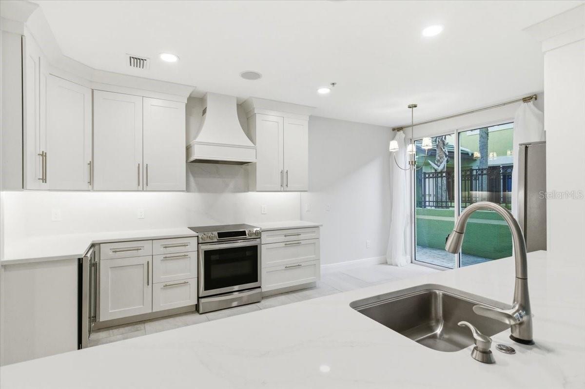 Image 15 of 48 For 6536 Moorings Point Circle 101