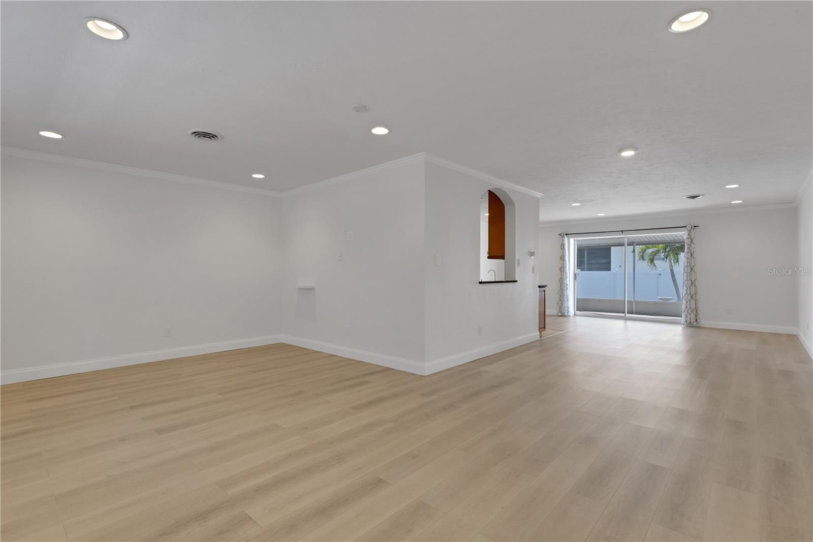 Image 10 of 54 For 3856 Tarpon Road