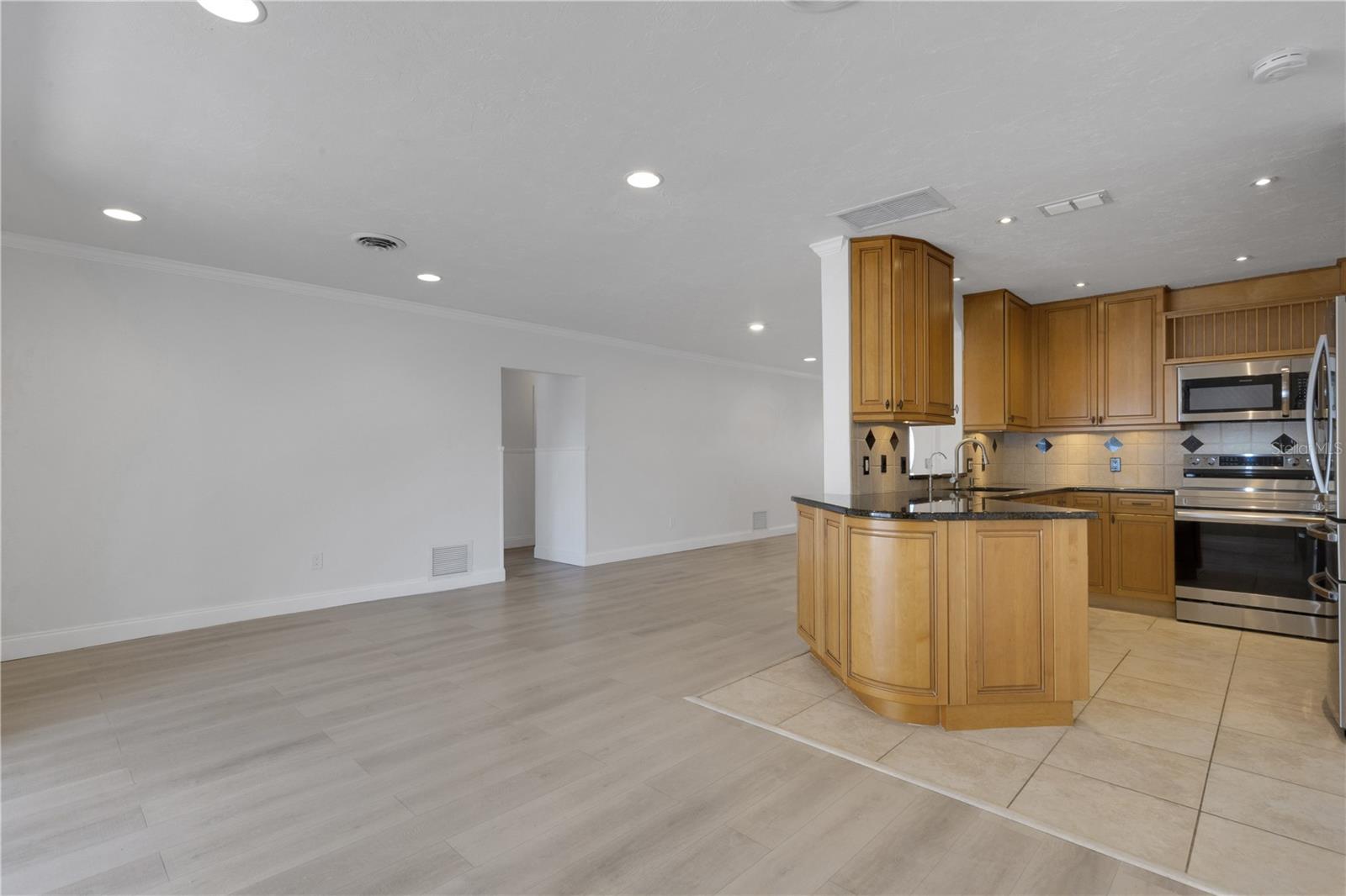 Image 17 of 54 For 3856 Tarpon Road