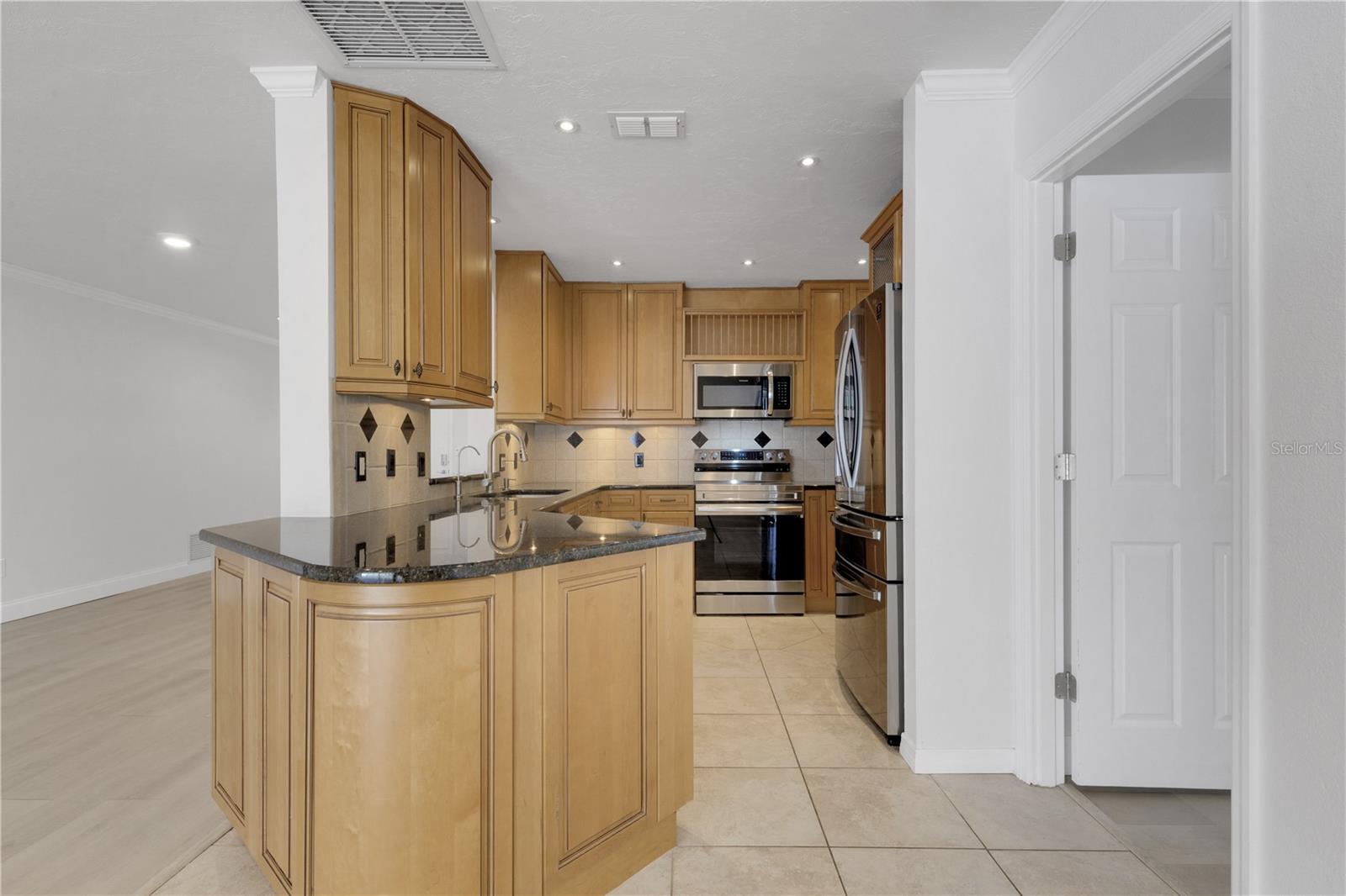 Image 18 of 54 For 3856 Tarpon Road