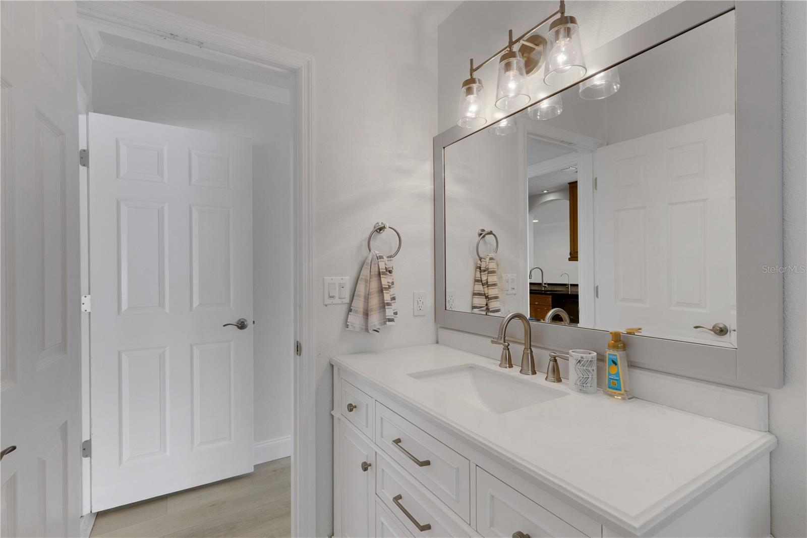 Image 41 of 54 For 3856 Tarpon Road