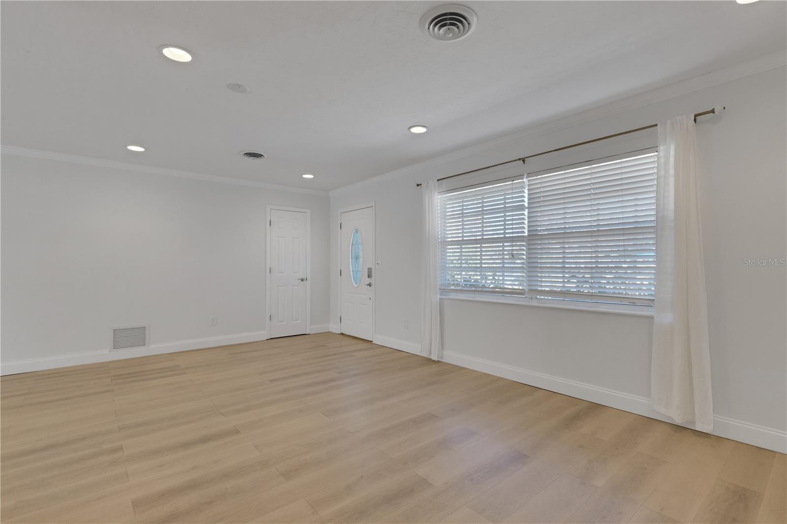 Image 9 of 54 For 3856 Tarpon Road