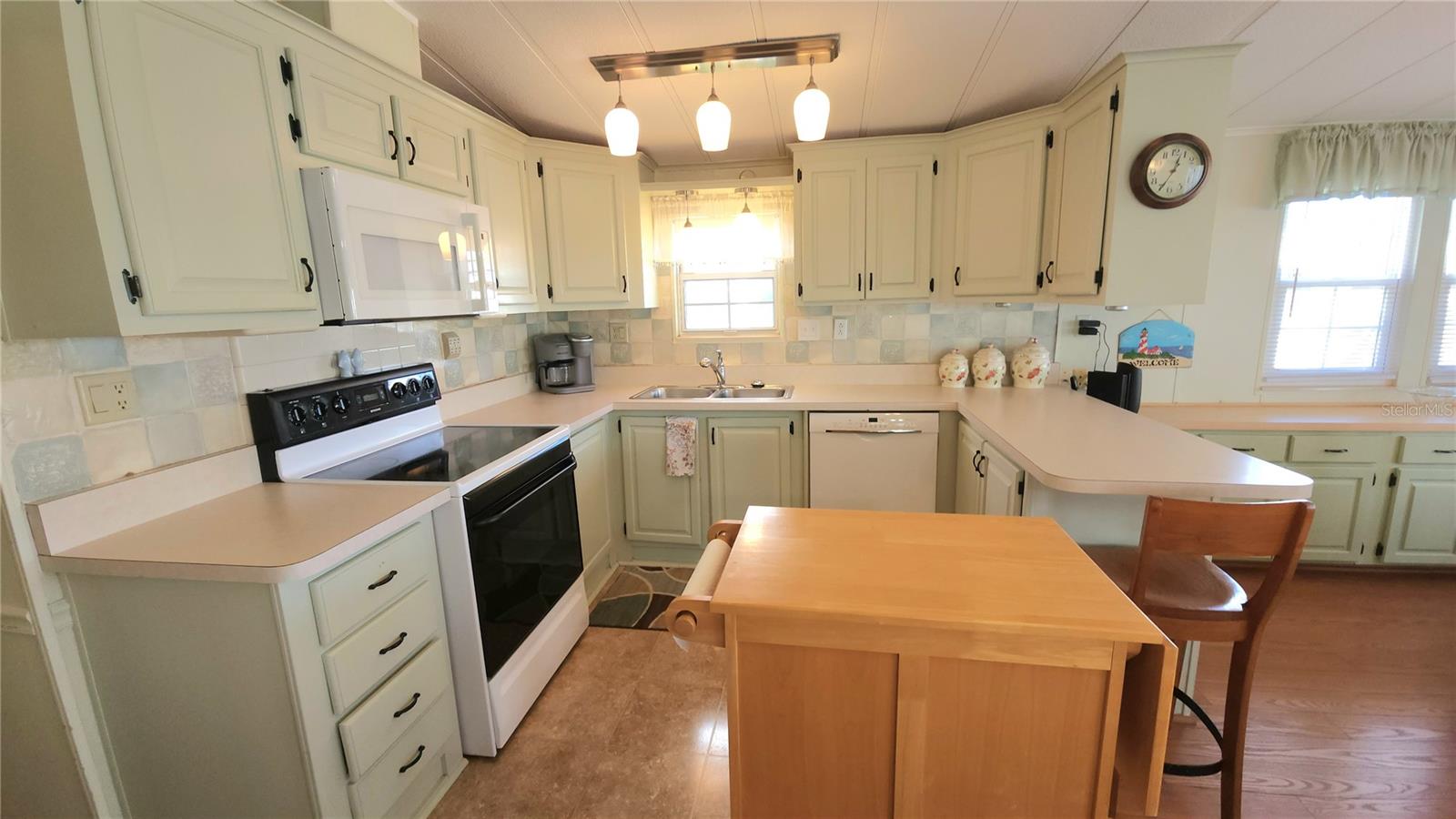 Image 12 of 49 For 3333 26th Avenue E 1199