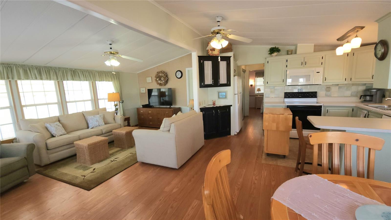 Image 3 of 49 For 3333 26th Avenue E 1199