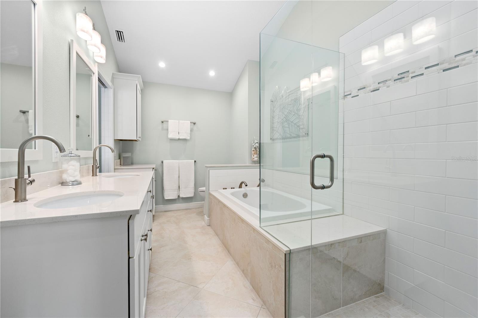 Image 16 of 37 For 200 Cocoanut Avenue 5