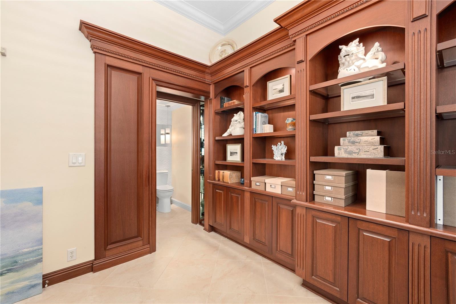 Image 20 of 37 For 200 Cocoanut Avenue 5