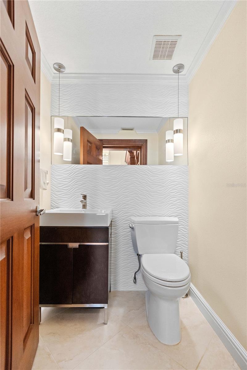 Image 21 of 37 For 200 Cocoanut Avenue 5