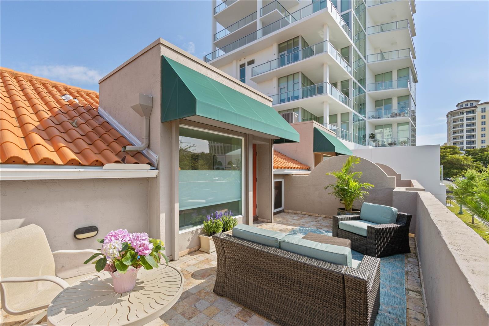 Image 28 of 37 For 200 Cocoanut Avenue 5