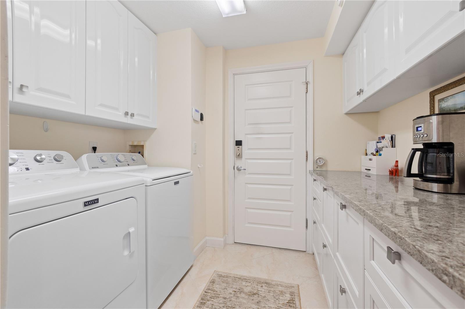 Image 29 of 37 For 200 Cocoanut Avenue 5