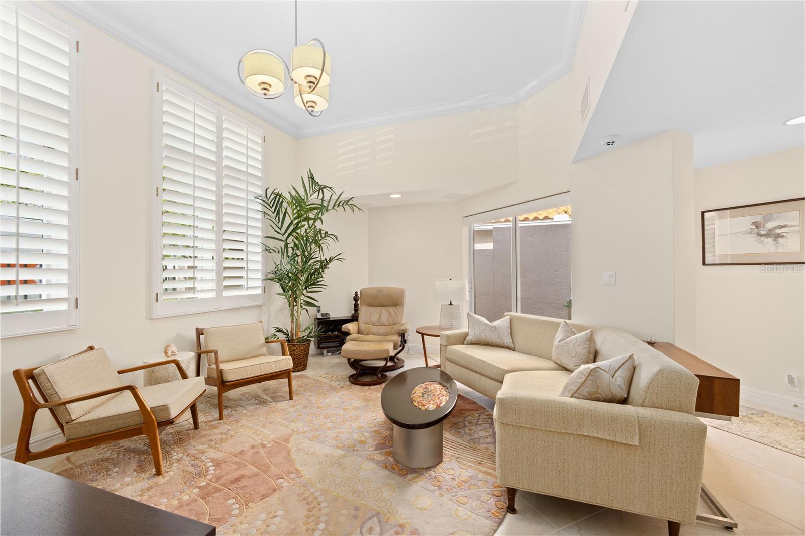 Image 5 of 37 For 200 Cocoanut Avenue 5