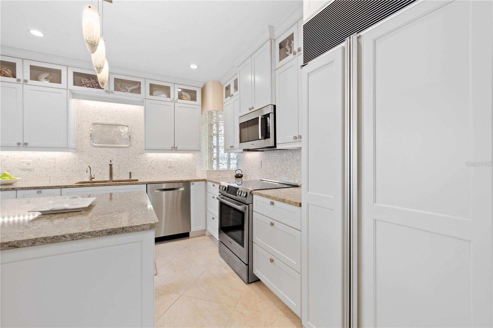 Image 8 of 37 For 200 Cocoanut Avenue 5