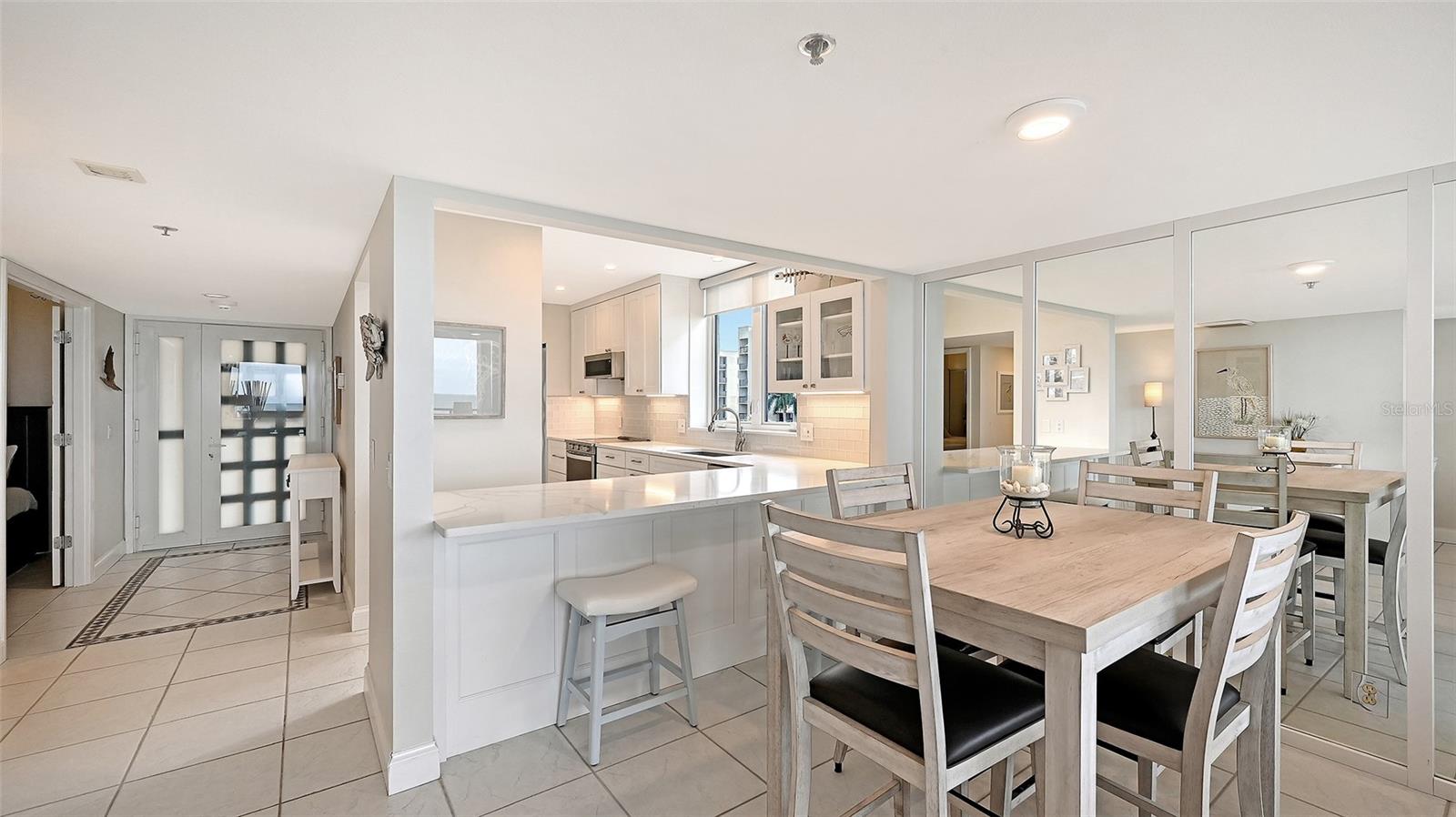 Image 12 of 49 For 1145 Gulf Of Mexico Drive 301