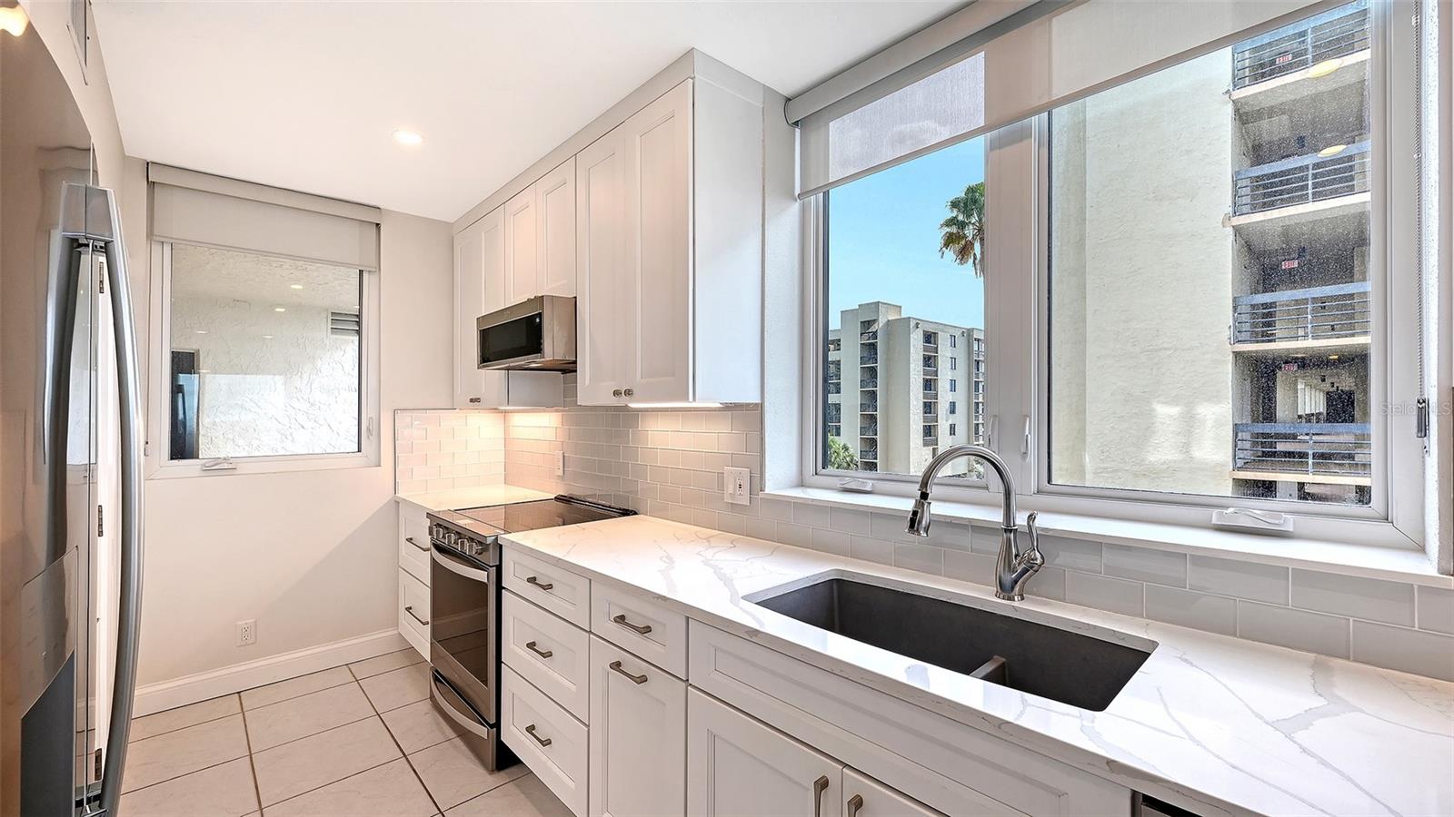 Image 14 of 49 For 1145 Gulf Of Mexico Drive 301