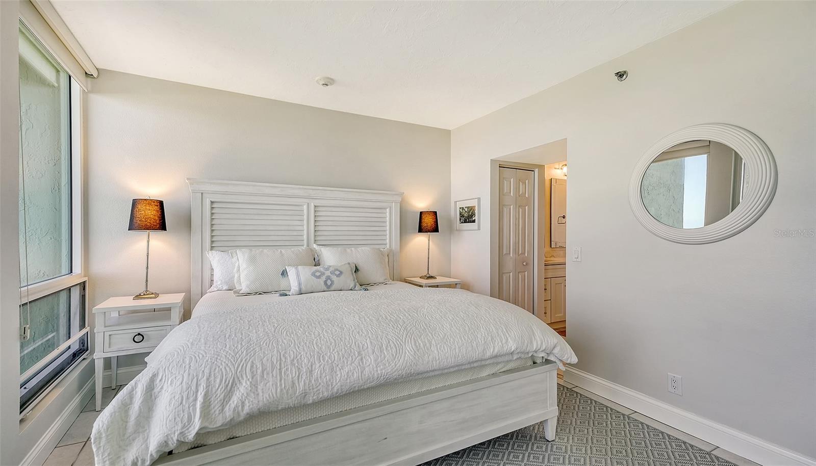 Image 21 of 49 For 1145 Gulf Of Mexico Drive 301