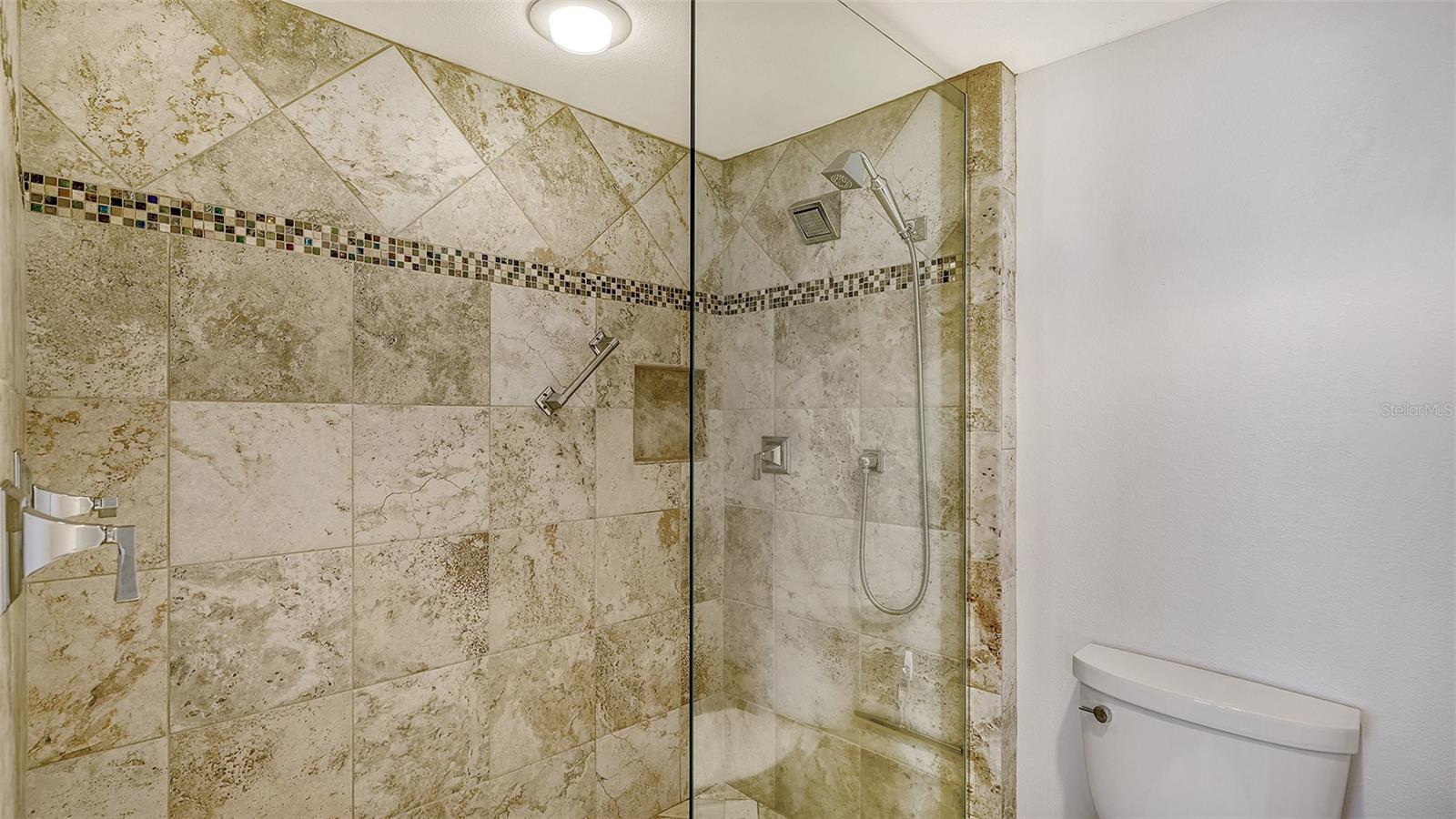 Image 23 of 49 For 1145 Gulf Of Mexico Drive 301