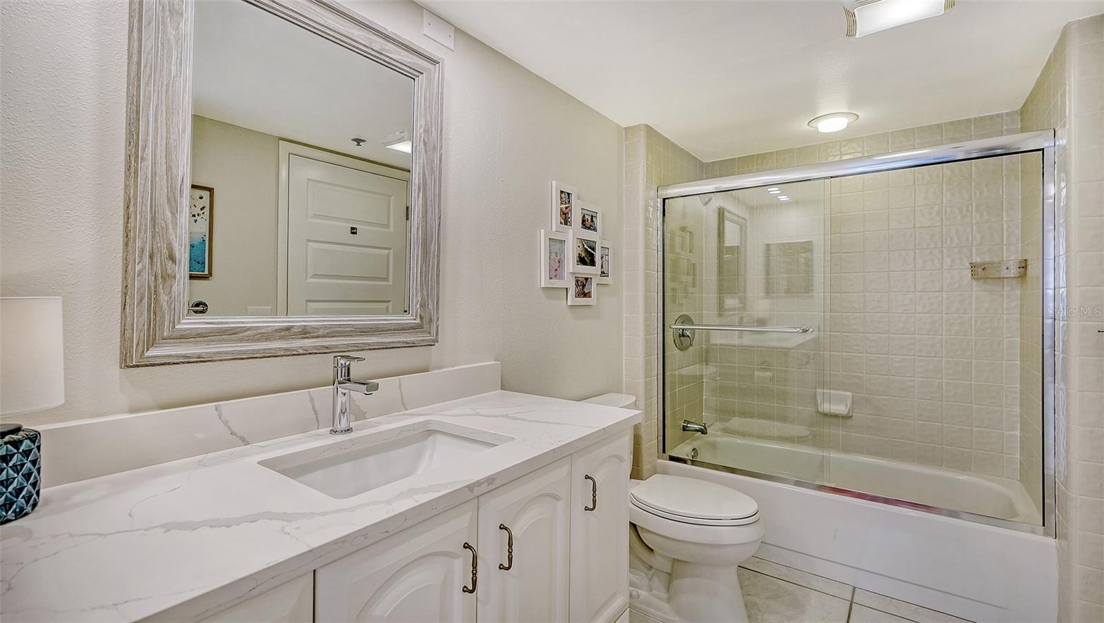 Image 25 of 49 For 1145 Gulf Of Mexico Drive 301