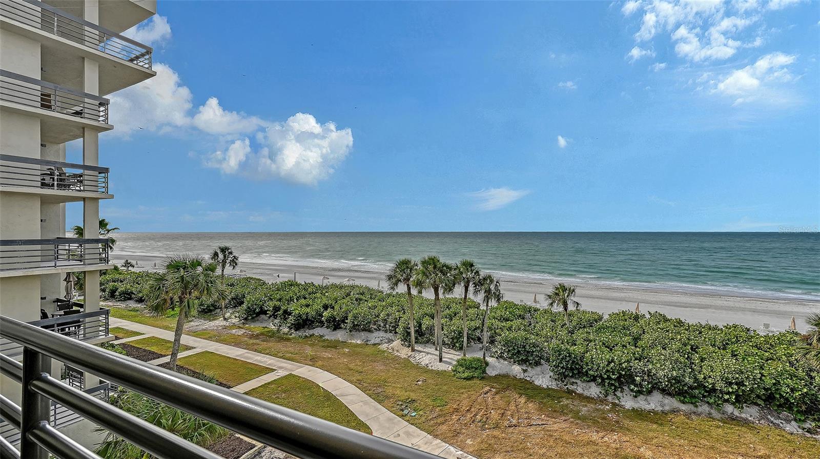 Image 4 of 49 For 1145 Gulf Of Mexico Drive 301