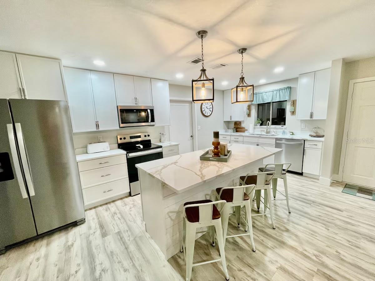 Image 8 of 40 For 3174 Jennings Drive