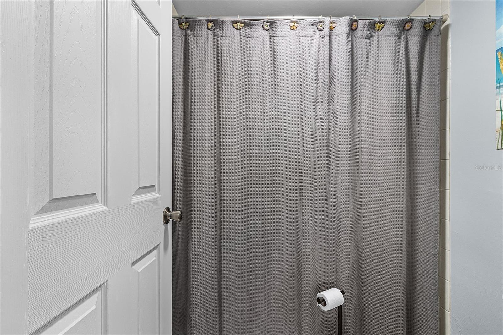 Listing photo id 21 for 3831 11th Place 101