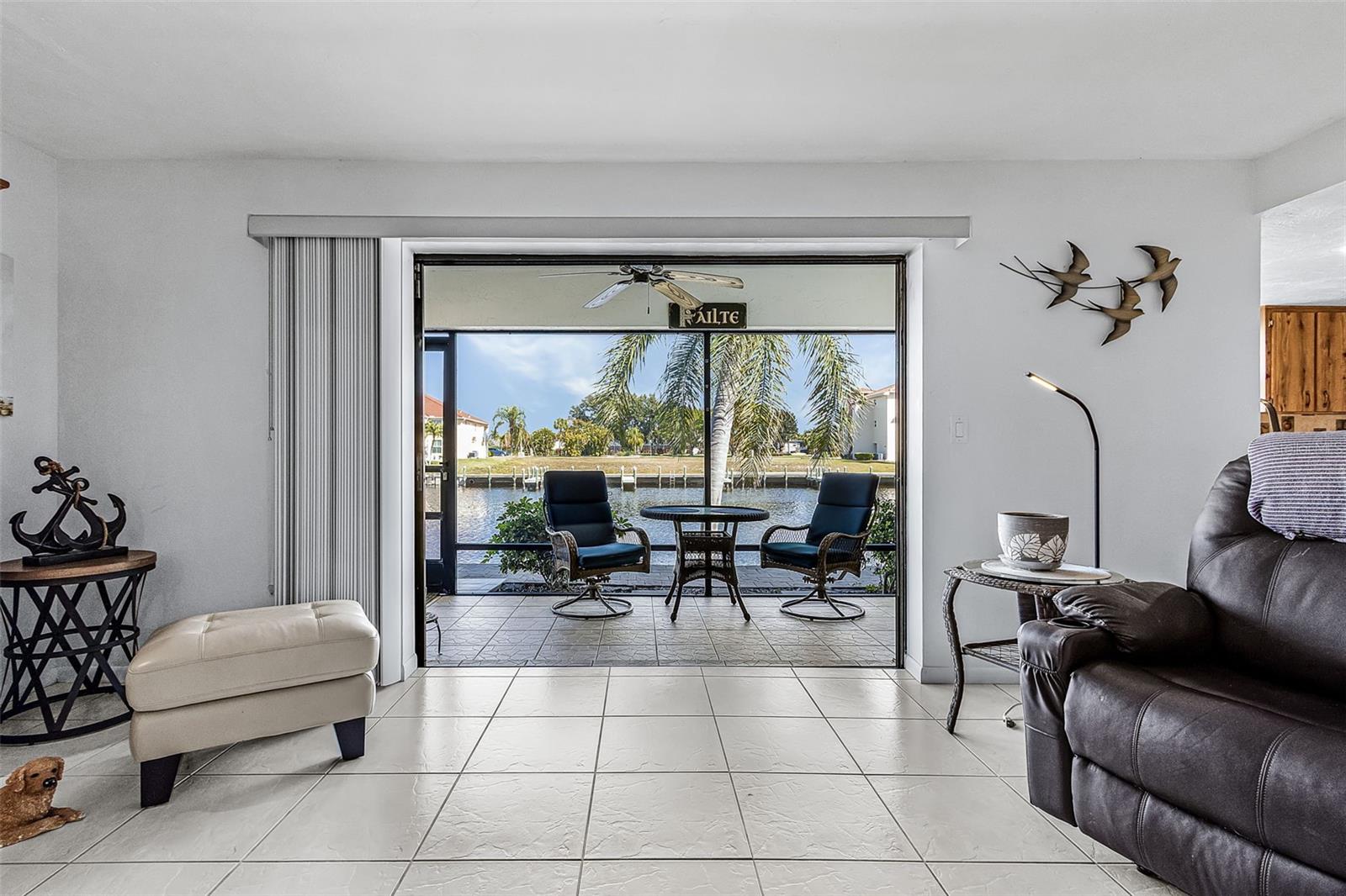 Listing photo id 23 for 3831 11th Place 101