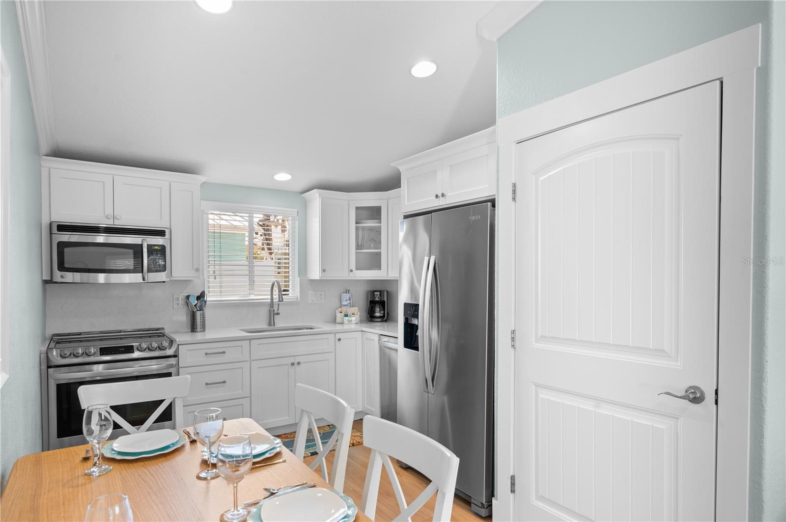 Image 23 of 37 For 3007 Avenue E A