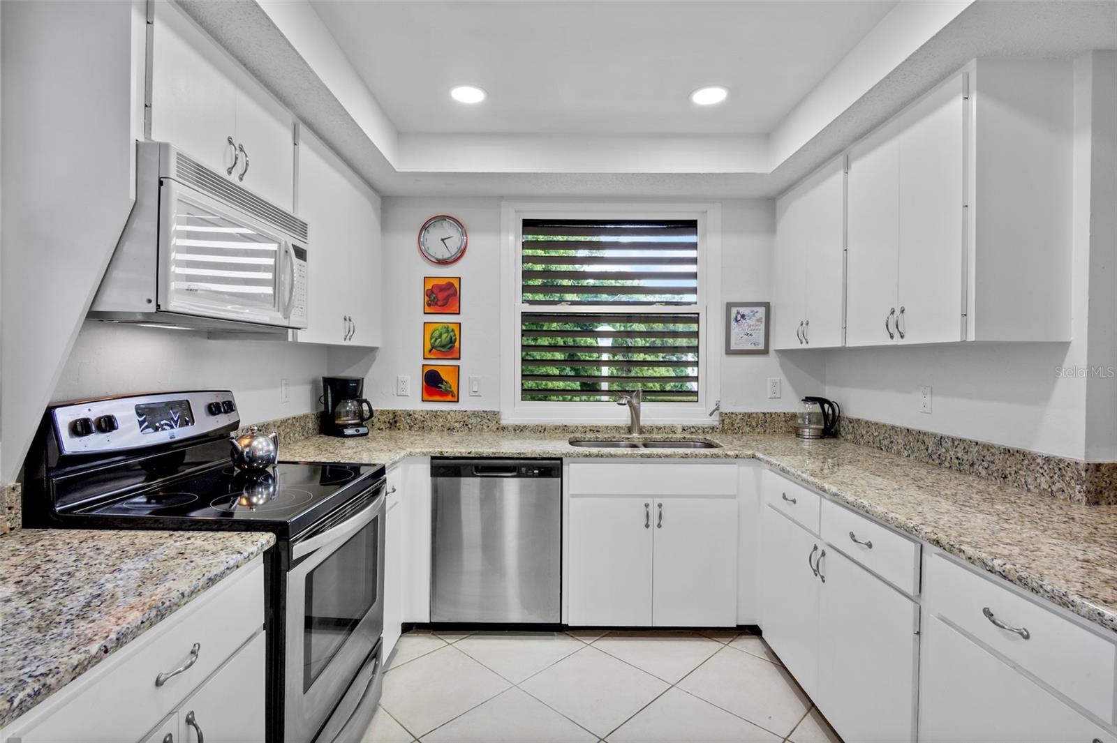 Image 14 of 37 For 5218 Marsh Field Lane 108