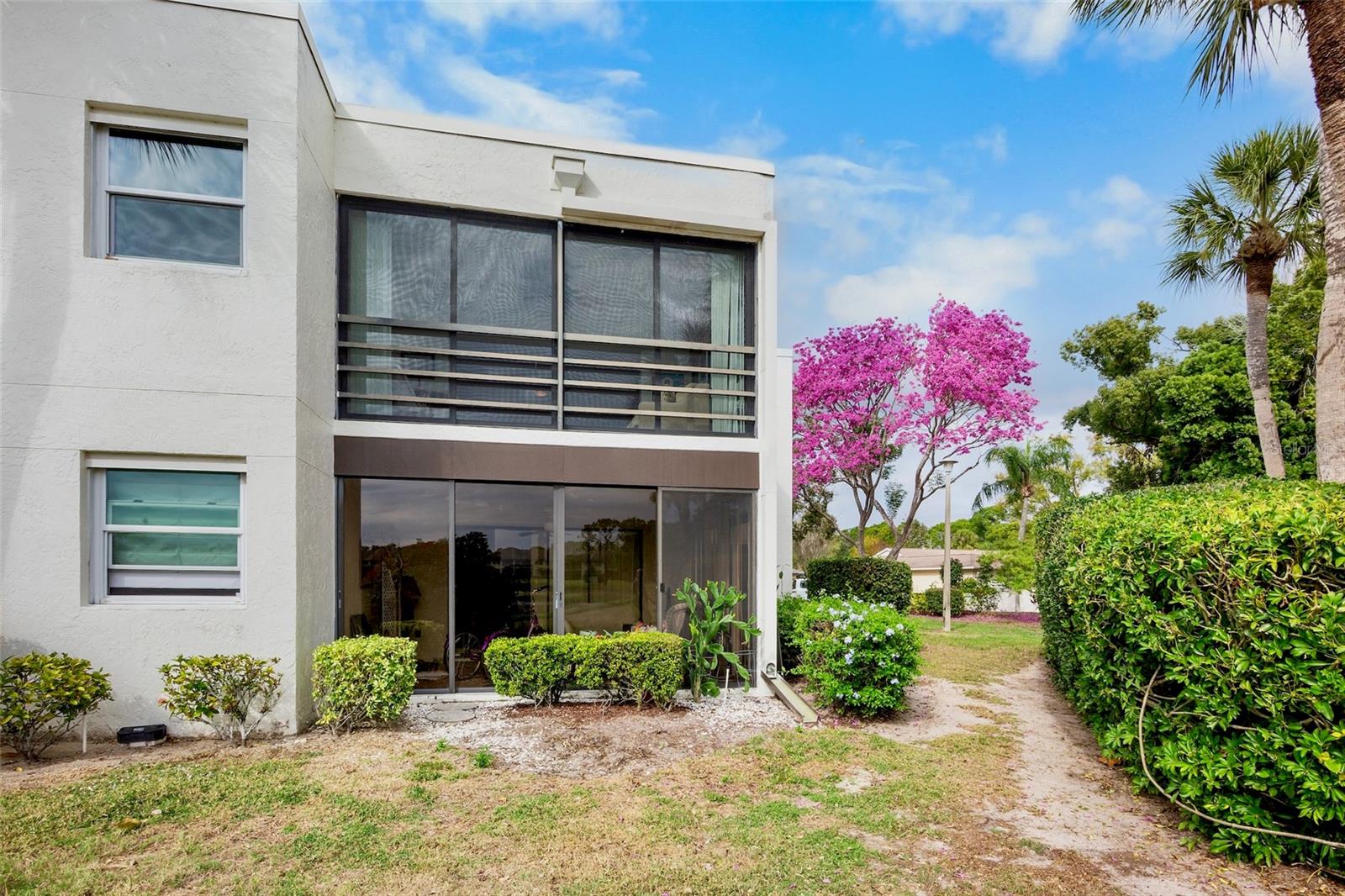 Image 27 of 37 For 5218 Marsh Field Lane 108