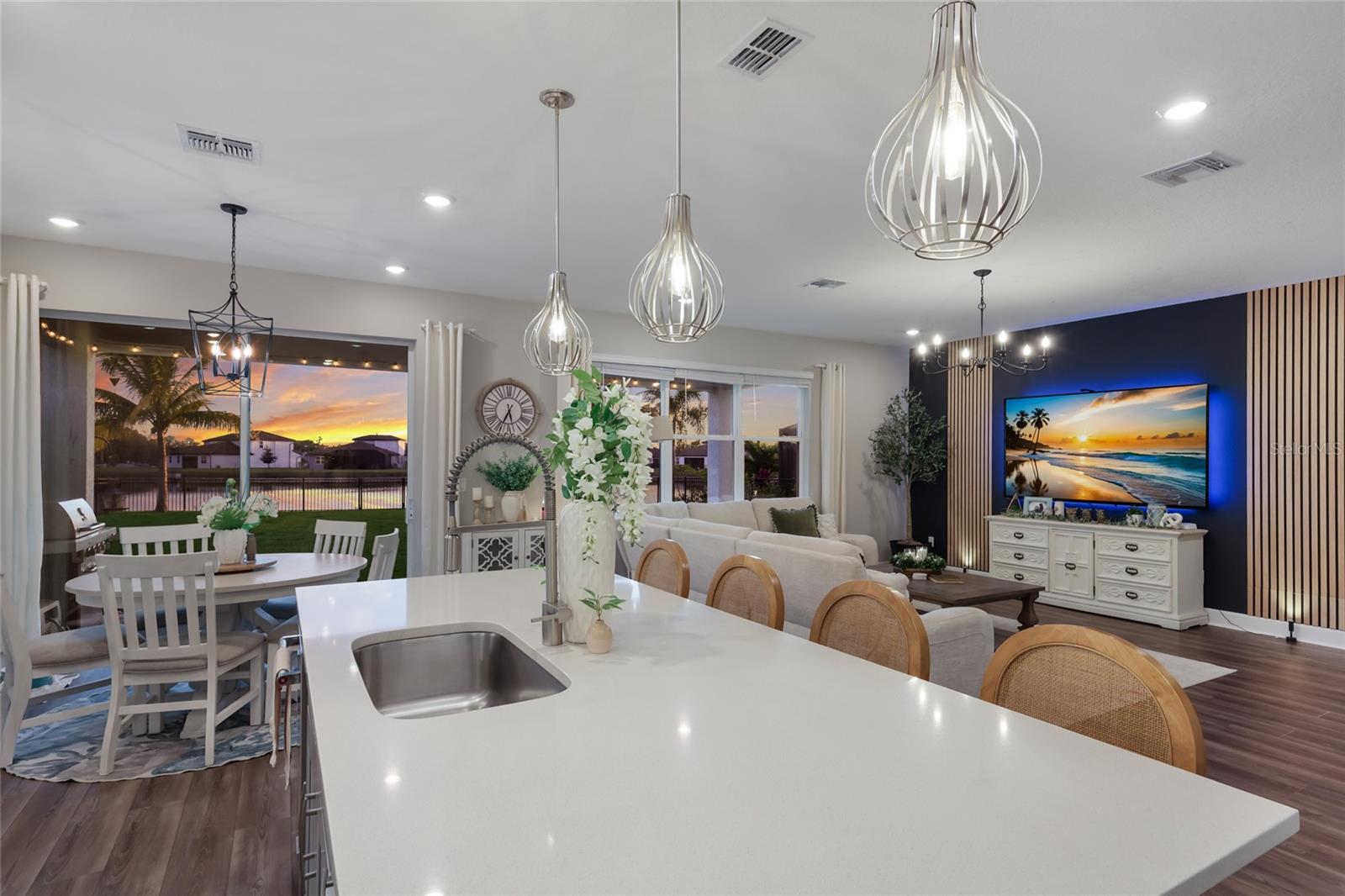 Image 13 of 91 For 14008 Green Hammock Place