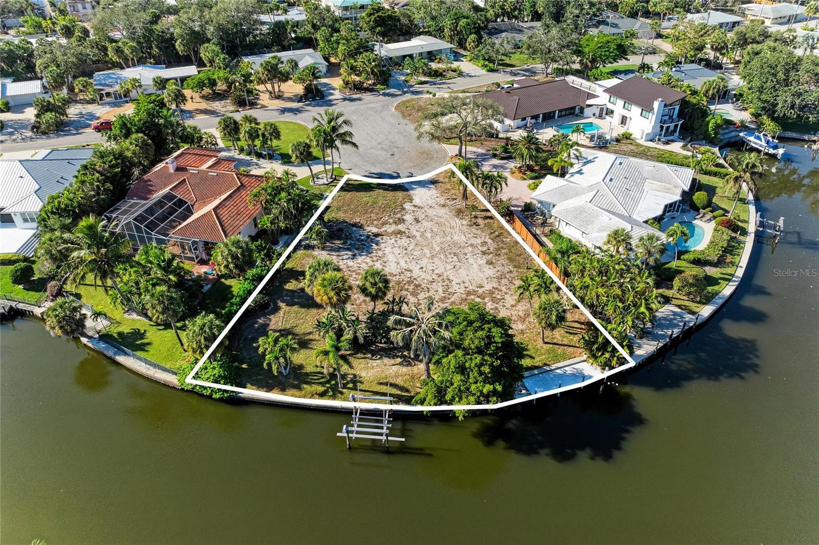 Image 24 of 27 For 5353 Cape Leyte Drive