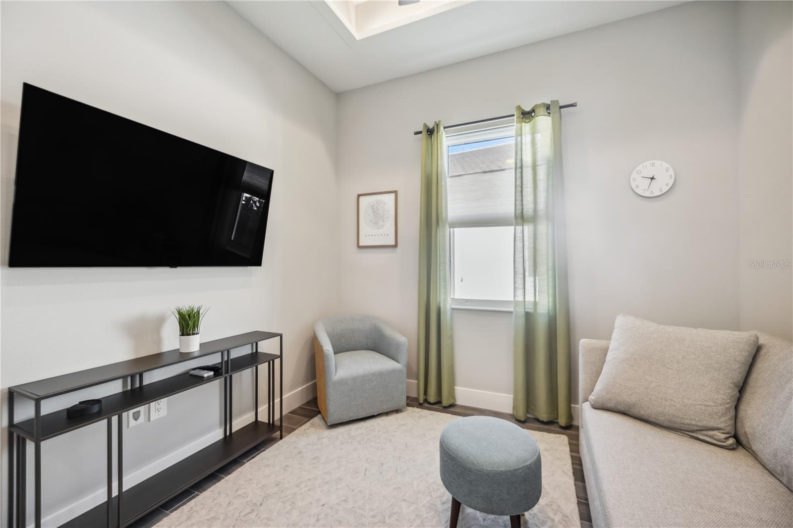 Image 24 of 34 For 7953 Mainsail Lane