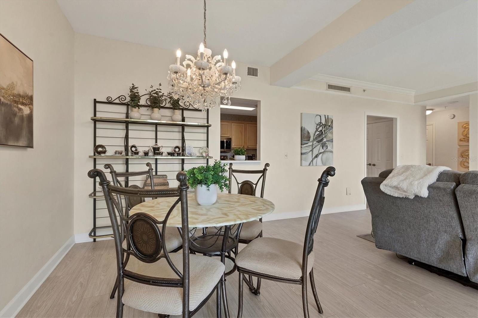 Image 13 of 83 For 750 Tamiami Trail 421