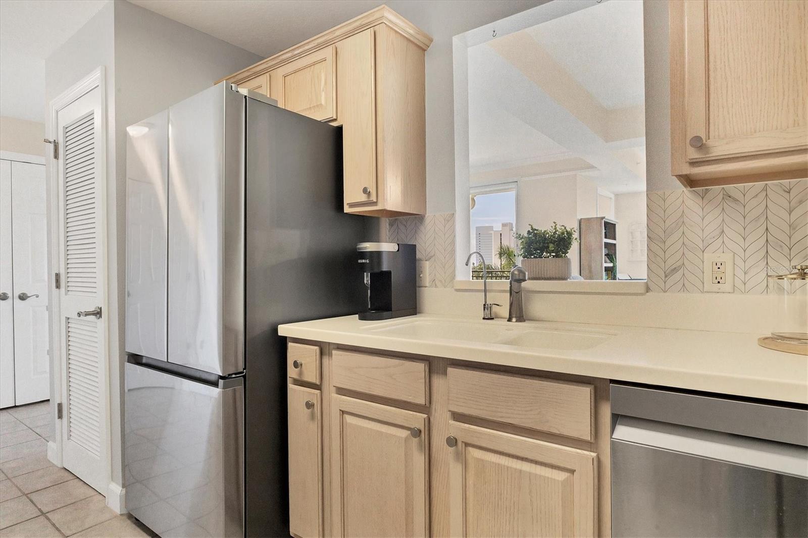 Image 17 of 83 For 750 Tamiami Trail 421