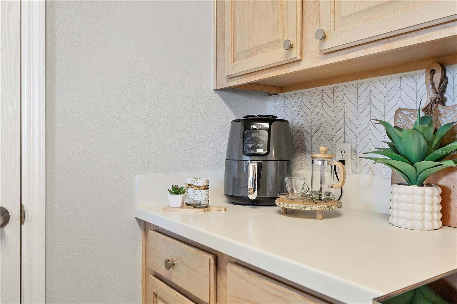 Image 21 of 83 For 750 Tamiami Trail 421