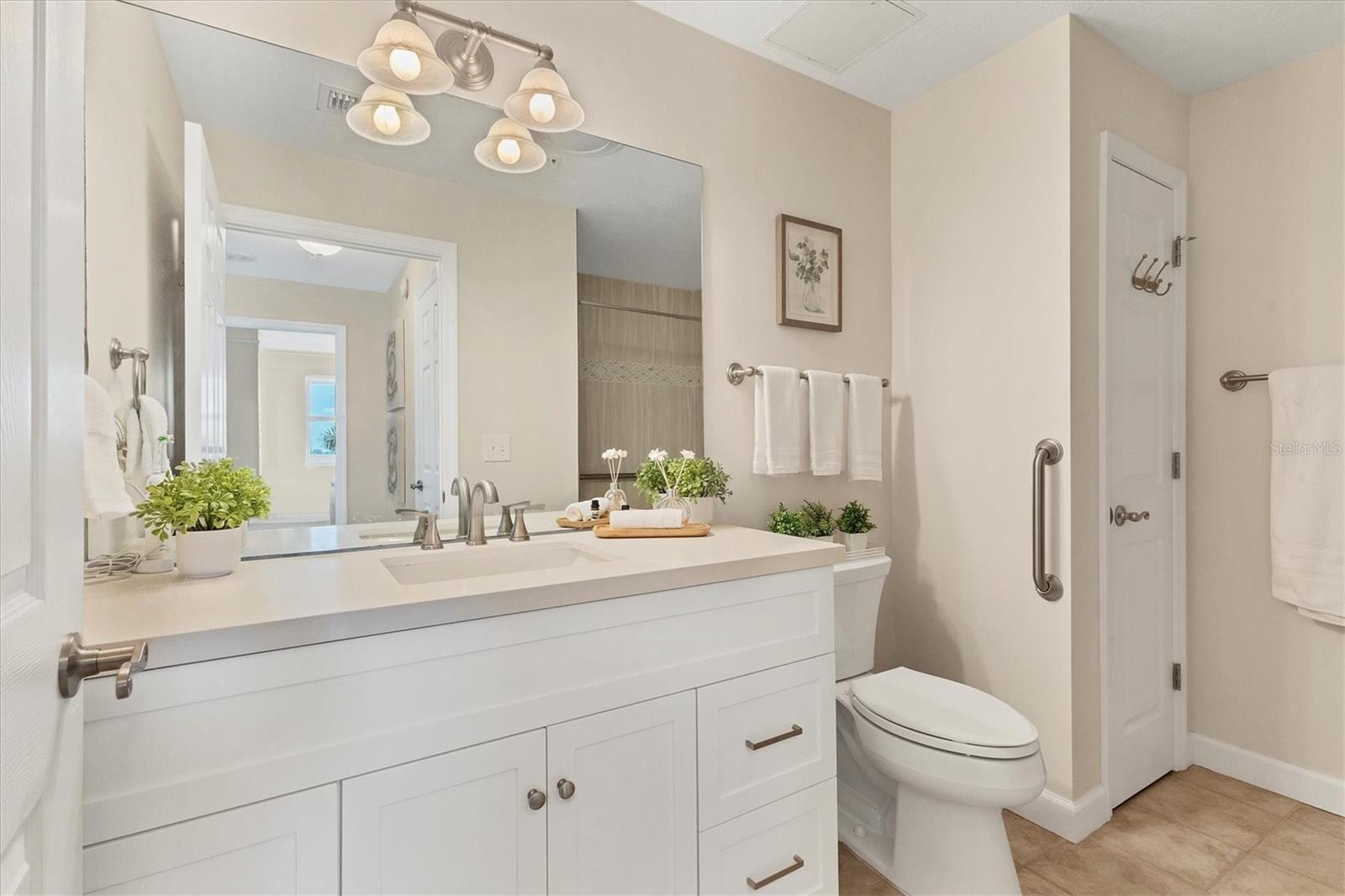 Image 26 of 83 For 750 Tamiami Trail 421