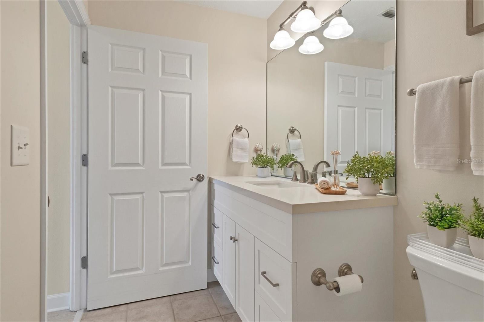 Image 27 of 83 For 750 Tamiami Trail 421