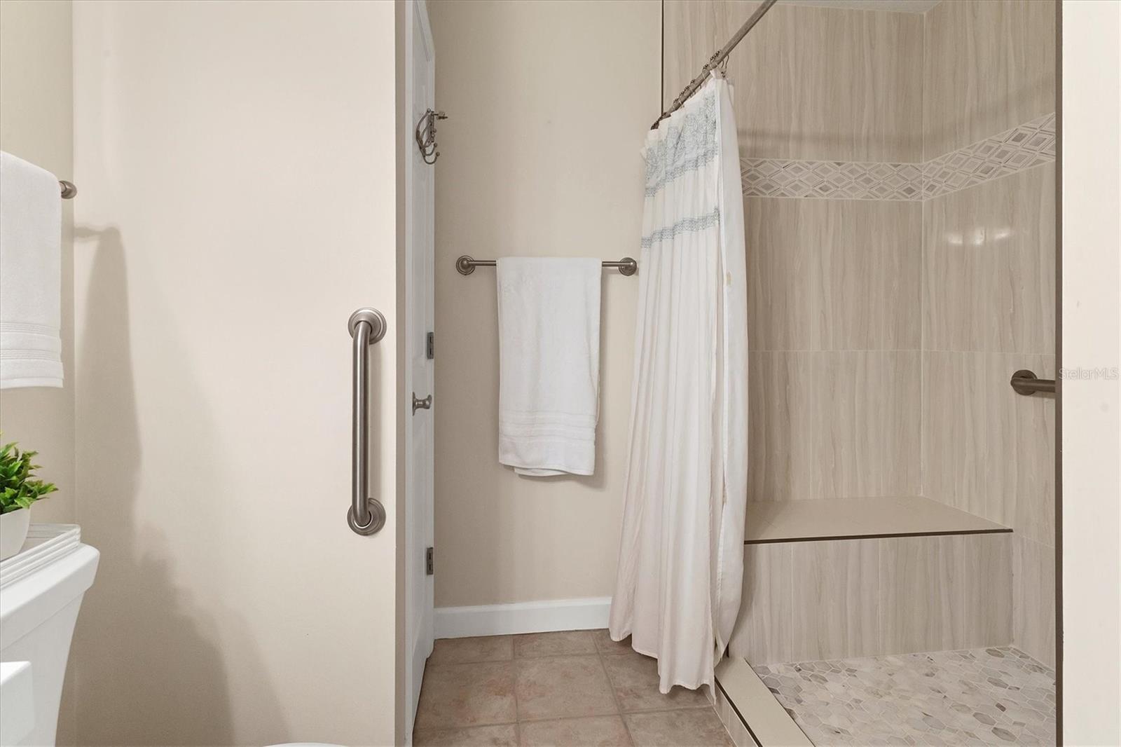 Image 29 of 83 For 750 Tamiami Trail 421