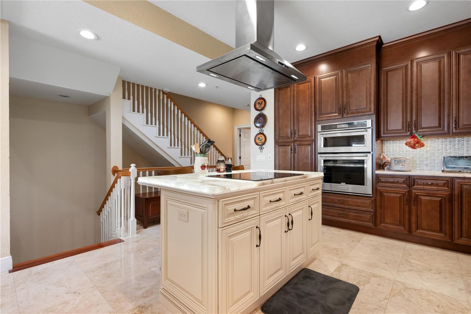 Image 16 of 50 For 9923 Manatee Avenue W