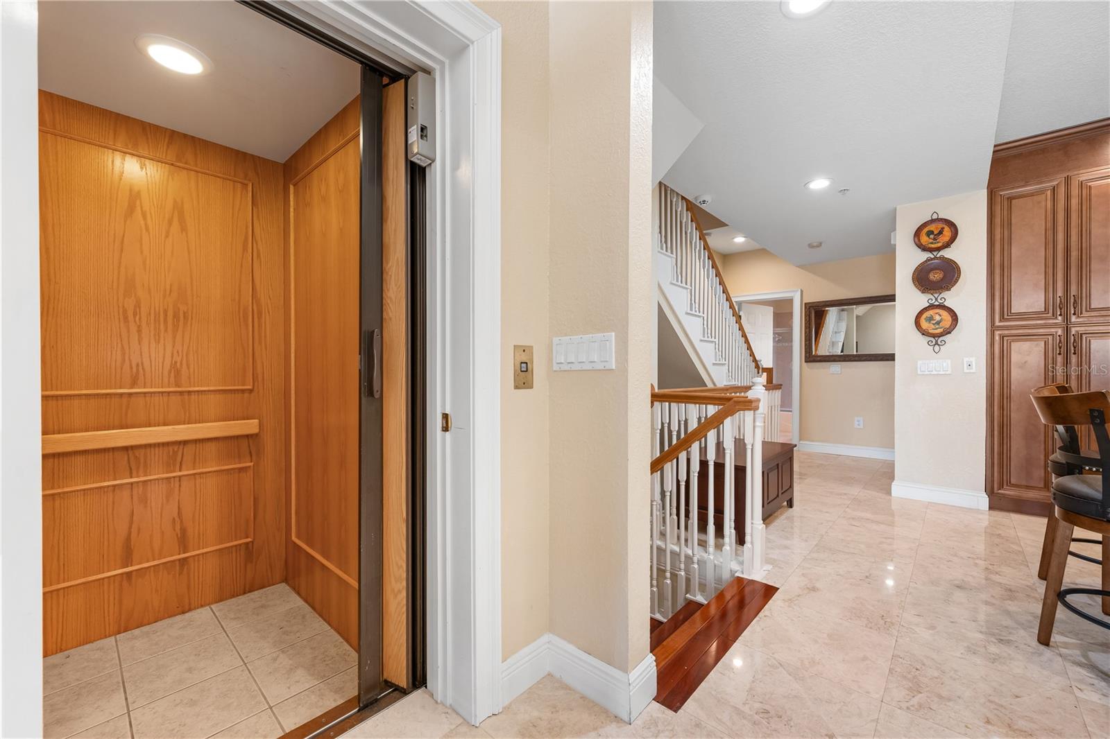 Image 17 of 50 For 9923 Manatee Avenue W