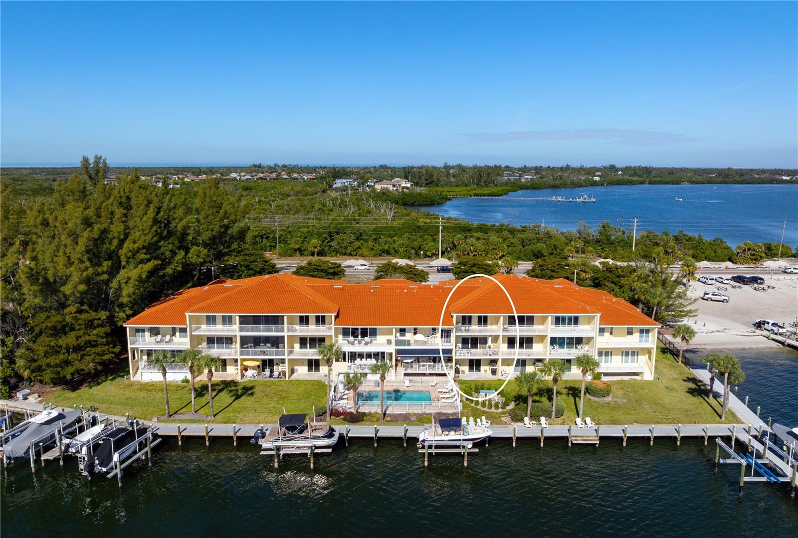 Image 47 of 50 For 9923 Manatee Avenue W