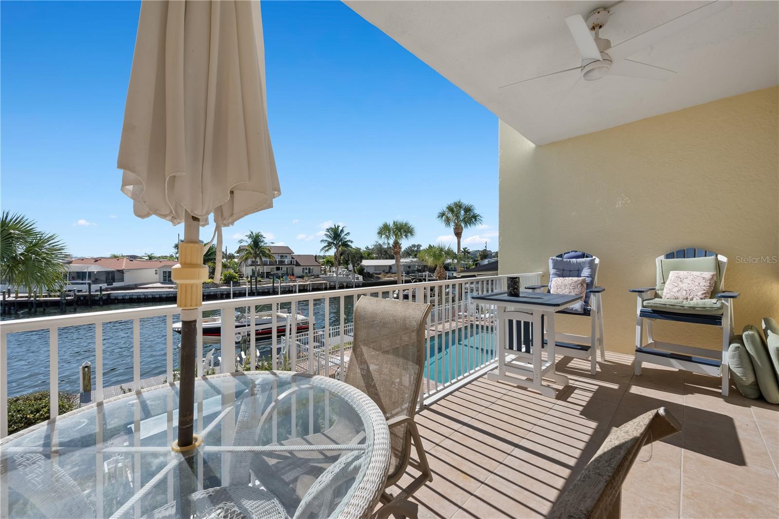 Image 9 of 50 For 9923 Manatee Avenue W