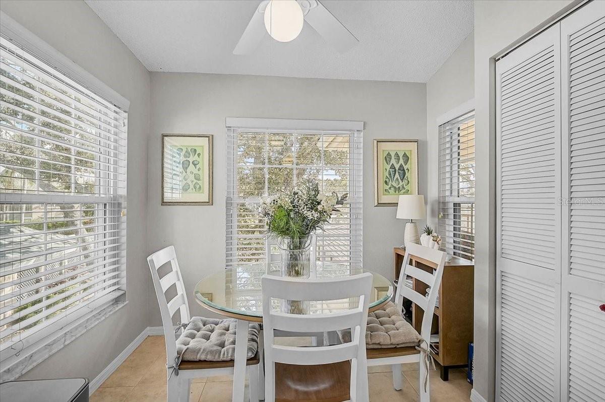 Image 11 of 33 For 4219 Caddie Drive E 204