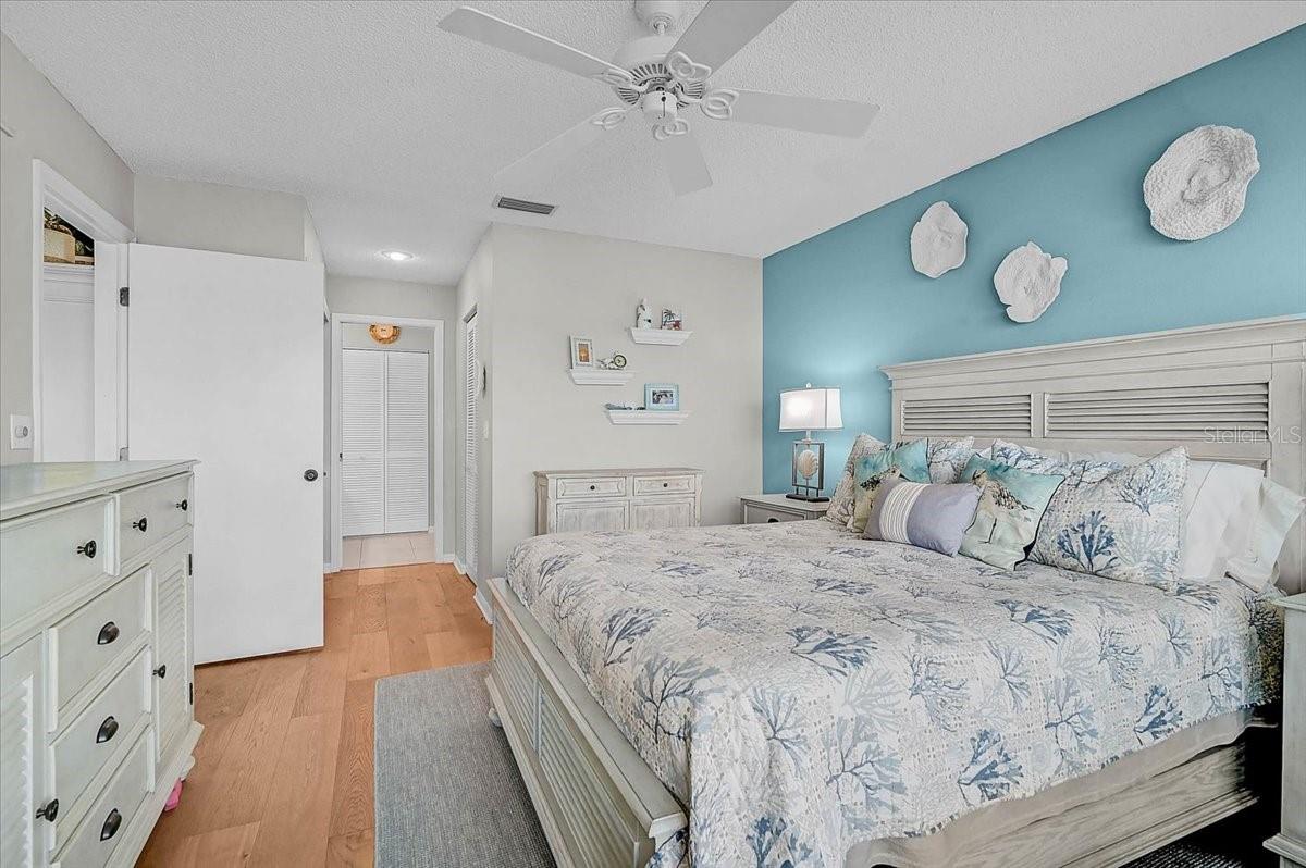 Image 14 of 33 For 4219 Caddie Drive E 204