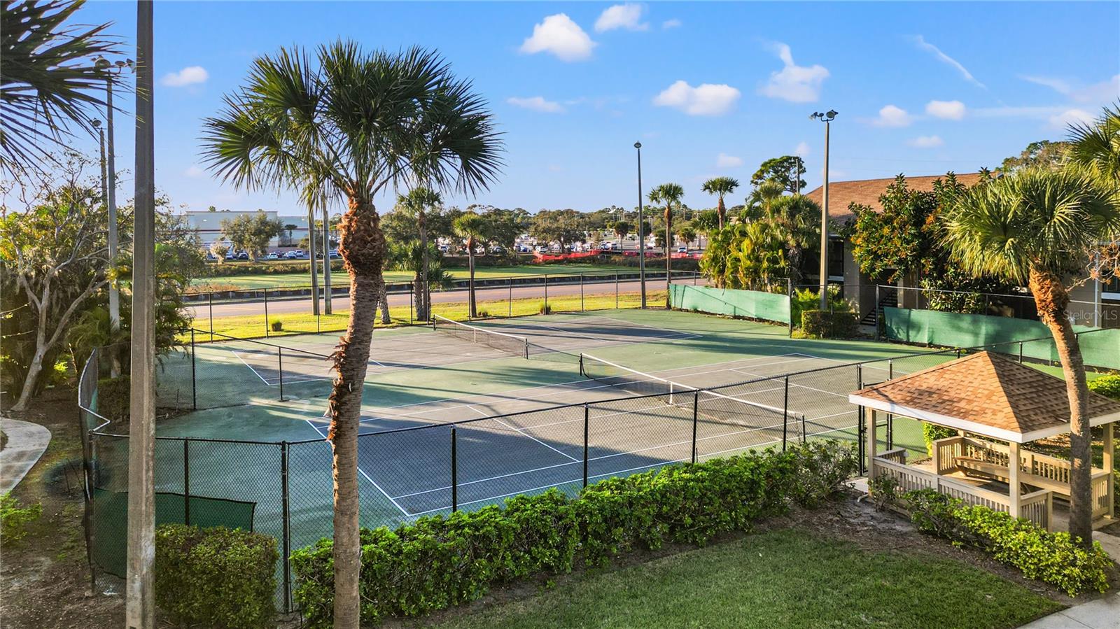 Image 22 of 31 For 4008 Crockers Lake Boulevard 23