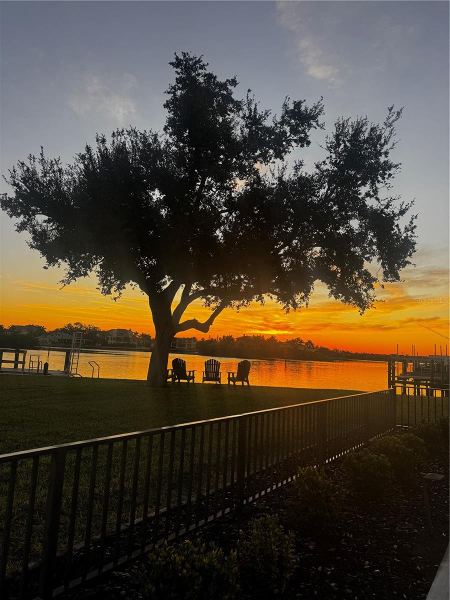 Image 17 of 56 For 6005 Midnight Pass Road N4